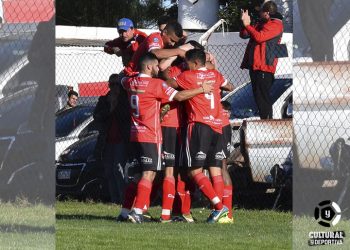 Juventud lidera en soledad y Unión empató el clásico sobre el final
