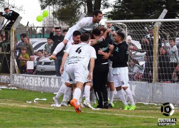Newbery se quedó con el clásico y está a un paso del título