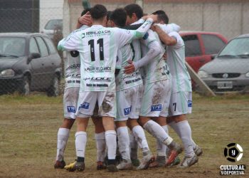 Jorge Newbery goleó a Ferro y continúa en lo más alto del Apertura