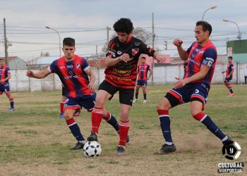 La Gloria y Atlético Quenumá igualaron en el adelantado de la fecha