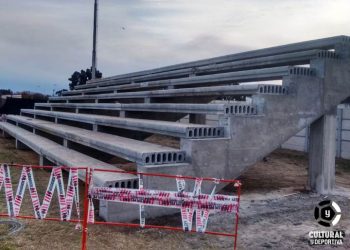 Avanza la construcción de las nuevas tribunas de Cecil A. Roberts