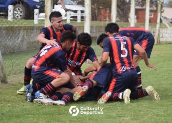 Roberts y Deportivo lideran las zonas