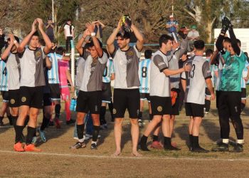 Atlético Argentino sigue en lo más alto