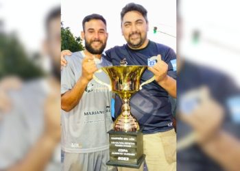 Las manos del campeón: Coña y Bustos reviven el campeonato de Deportivo 17