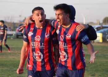 Atlético Quenumá mantiene la punta a dos fechas del final