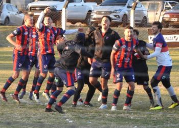 Atlético Quenumá quedó a un paso del título