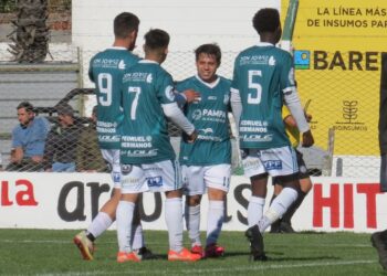 Jorge Newbery es el único puntero del Clausura